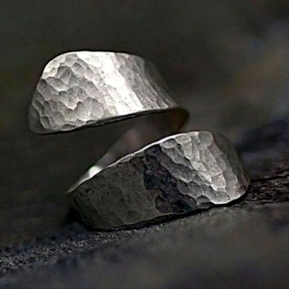 WRAP around finger Hammered metal ring adjustable one size - Picture 3 of 5